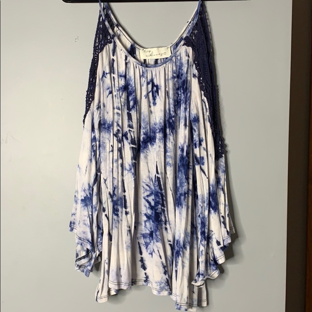 Long sleeve tie die blouse with cutout shoulders